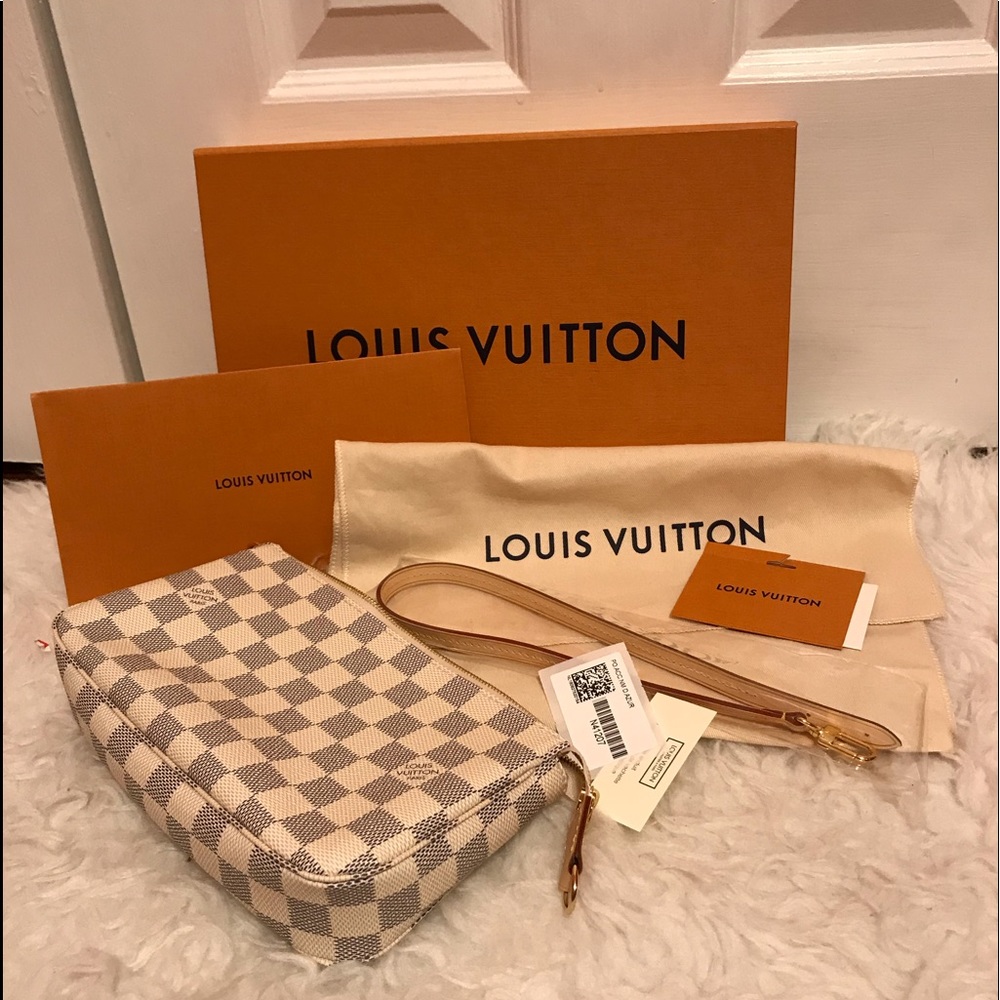 azur  pochette accessories 😄Sold☘️ - Picture 2 of 9